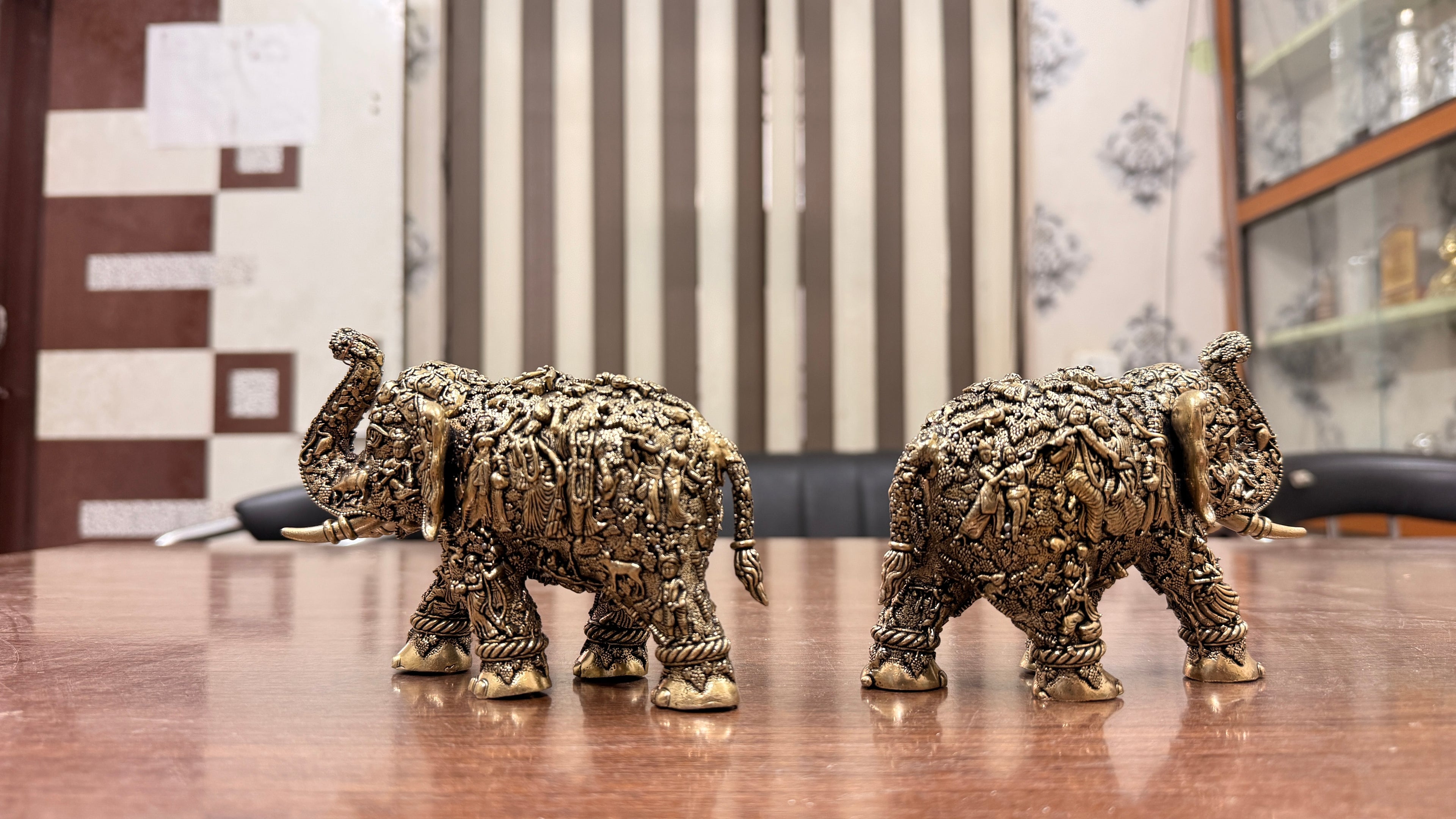 "Handcrafted Brass Elephant Statue for Home Decor - Intricately Carved Vintage Brass Hathi Showpiece for Good Luck and Prosperity (4 Inches)"