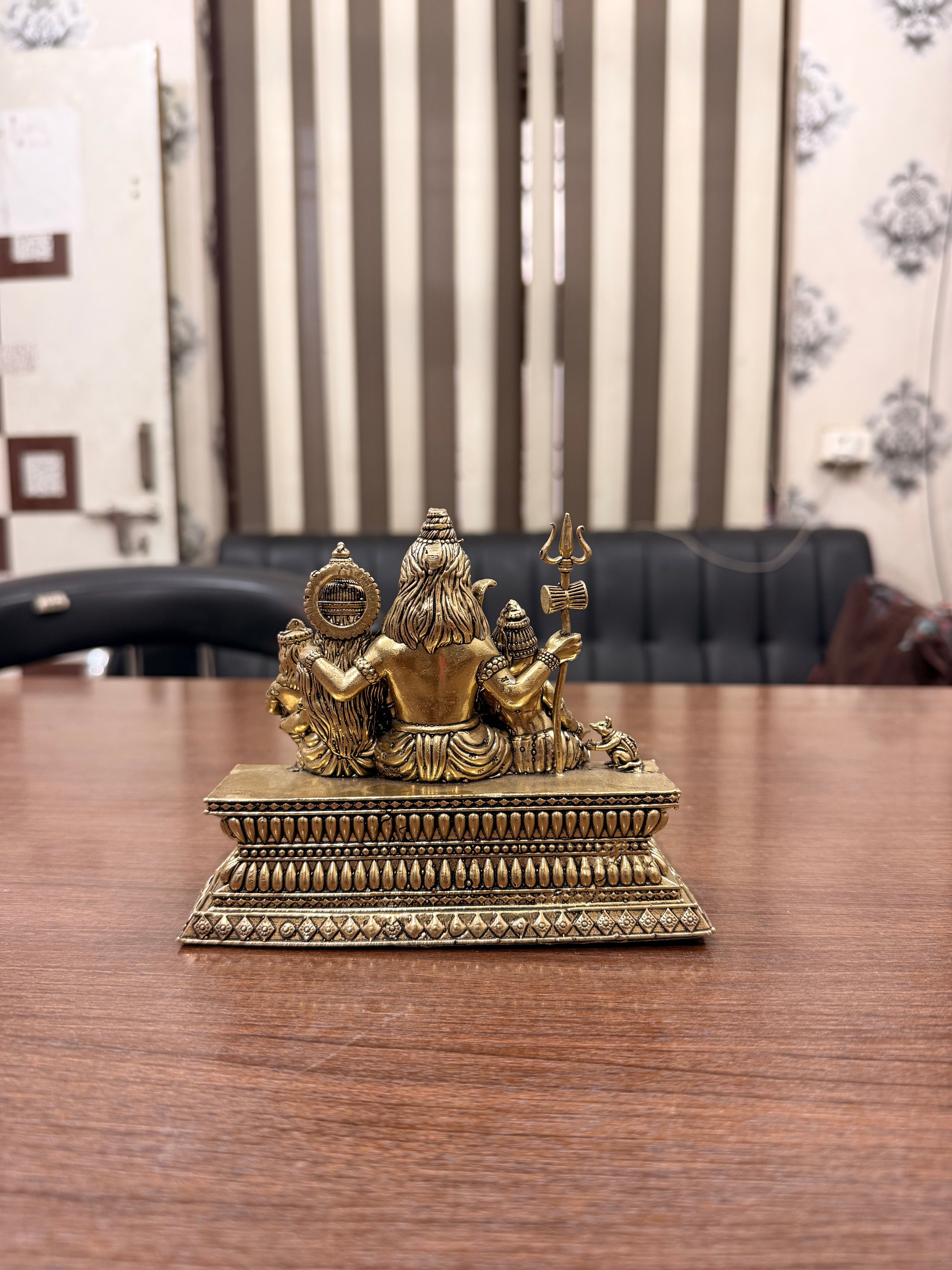“Divine Shiv Parivar Brass Idol – Handcrafted Sacred Family Sculpture”