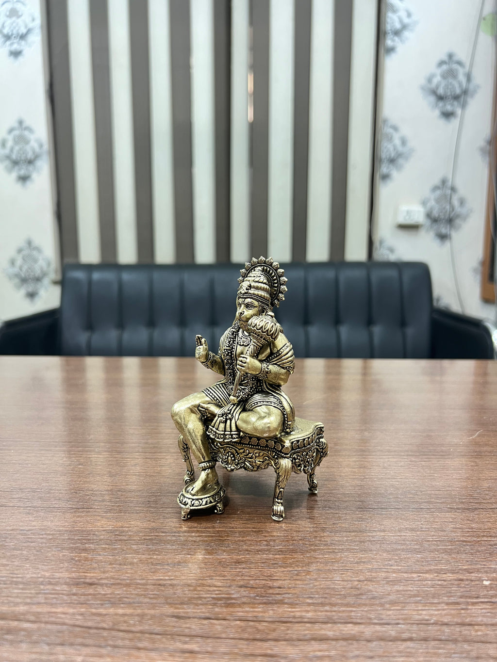 Divine Bajrangbali Hanuman Brass Idol – Handcrafted Strength & Devotion Sculpture. 5.2” height 310grm